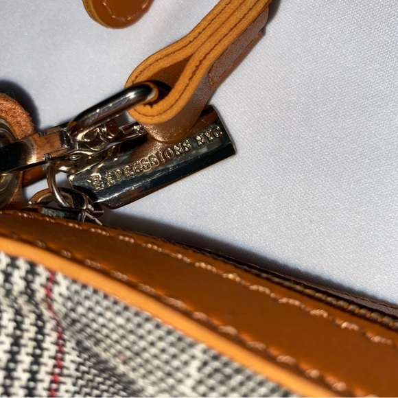 Expressions NYC Plaid Crossbody Purse - Picture 7 of 7